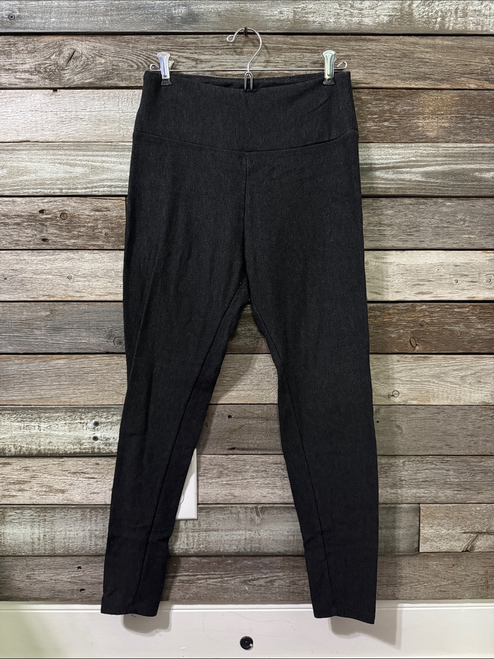 Orvis Black High-Rise Stretch Leggings
